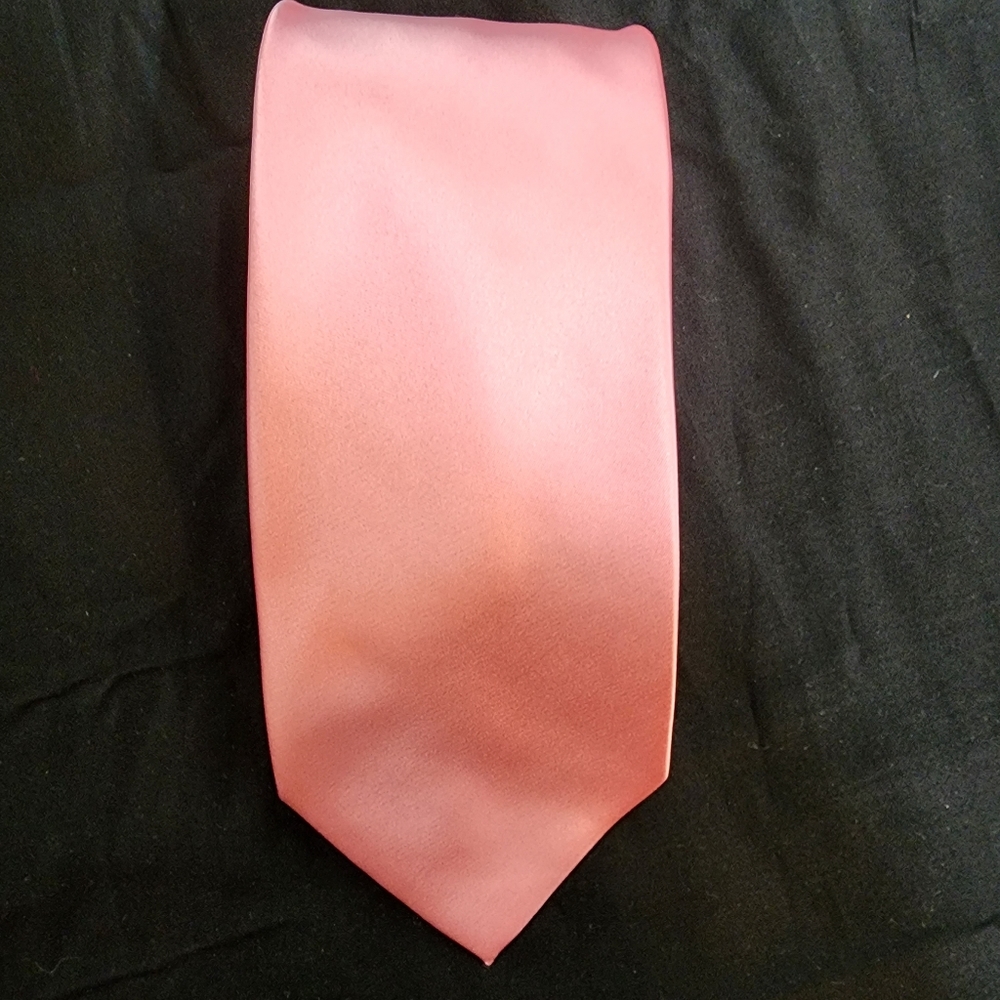 Vintage John Ashford Tie,  100% polyester. Pink, 60x3.5 in